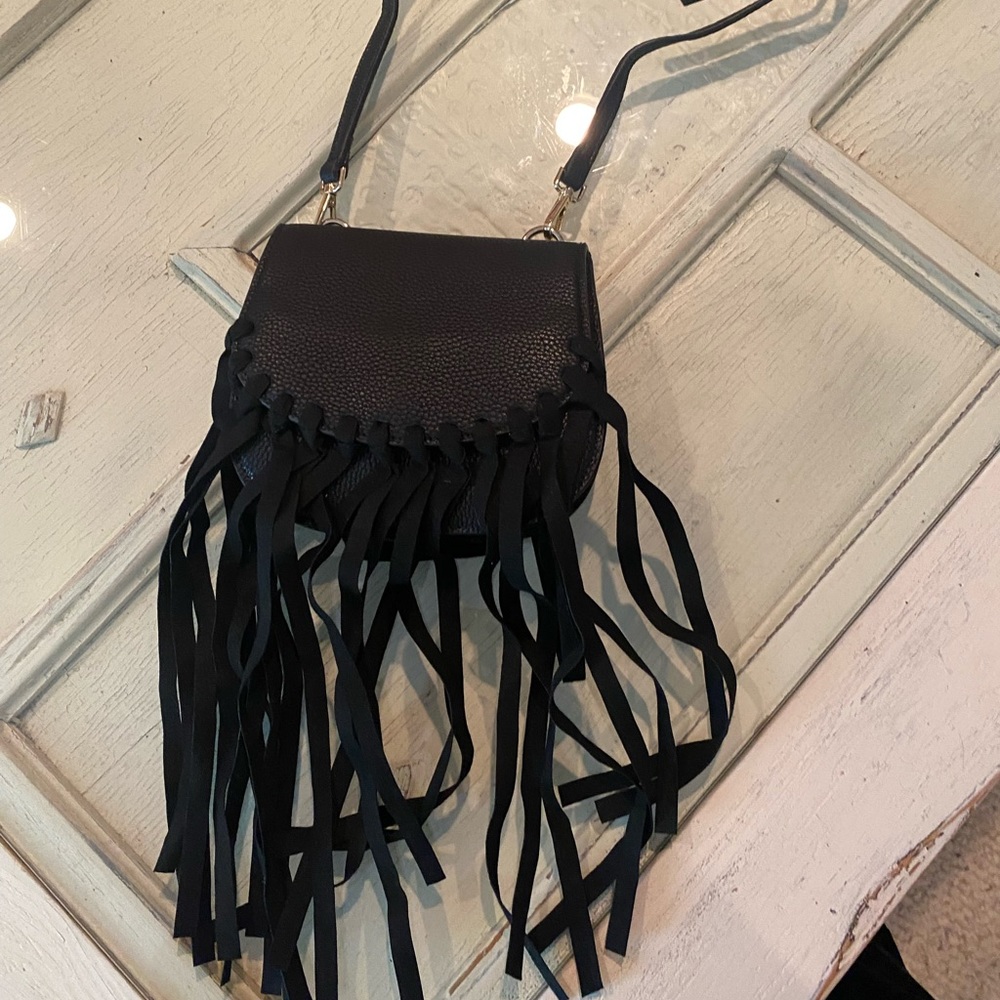 JULES KAE |‎ Vegan Leather Fringe Shoulder Bag - Picture 3 of 6